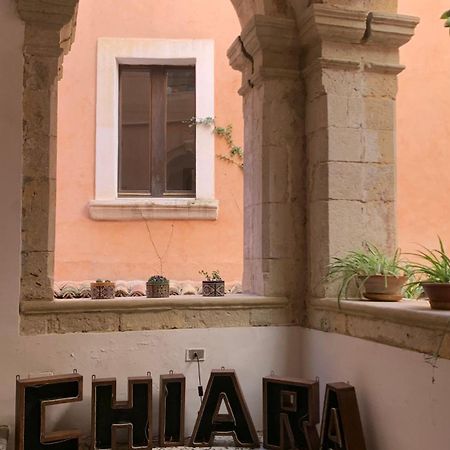 Casa Di Chiara Hostel Crotone Exterior photo