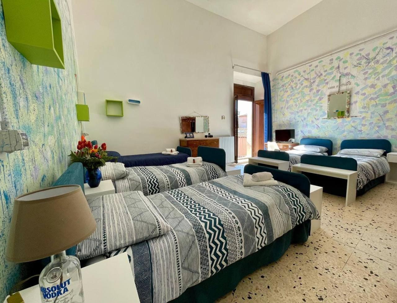 Casa Di Chiara Hostel Crotone Exterior photo