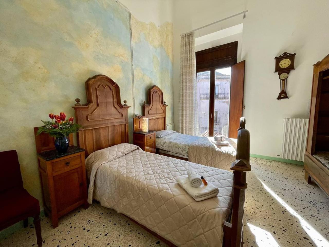 Casa Di Chiara Hostel Crotone Exterior photo