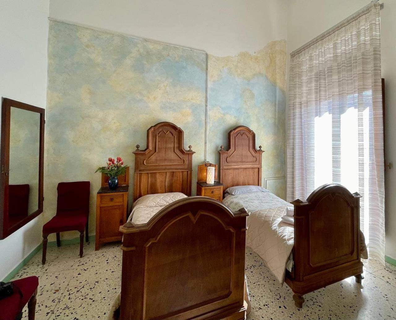Casa Di Chiara Hostel Crotone Exterior photo
