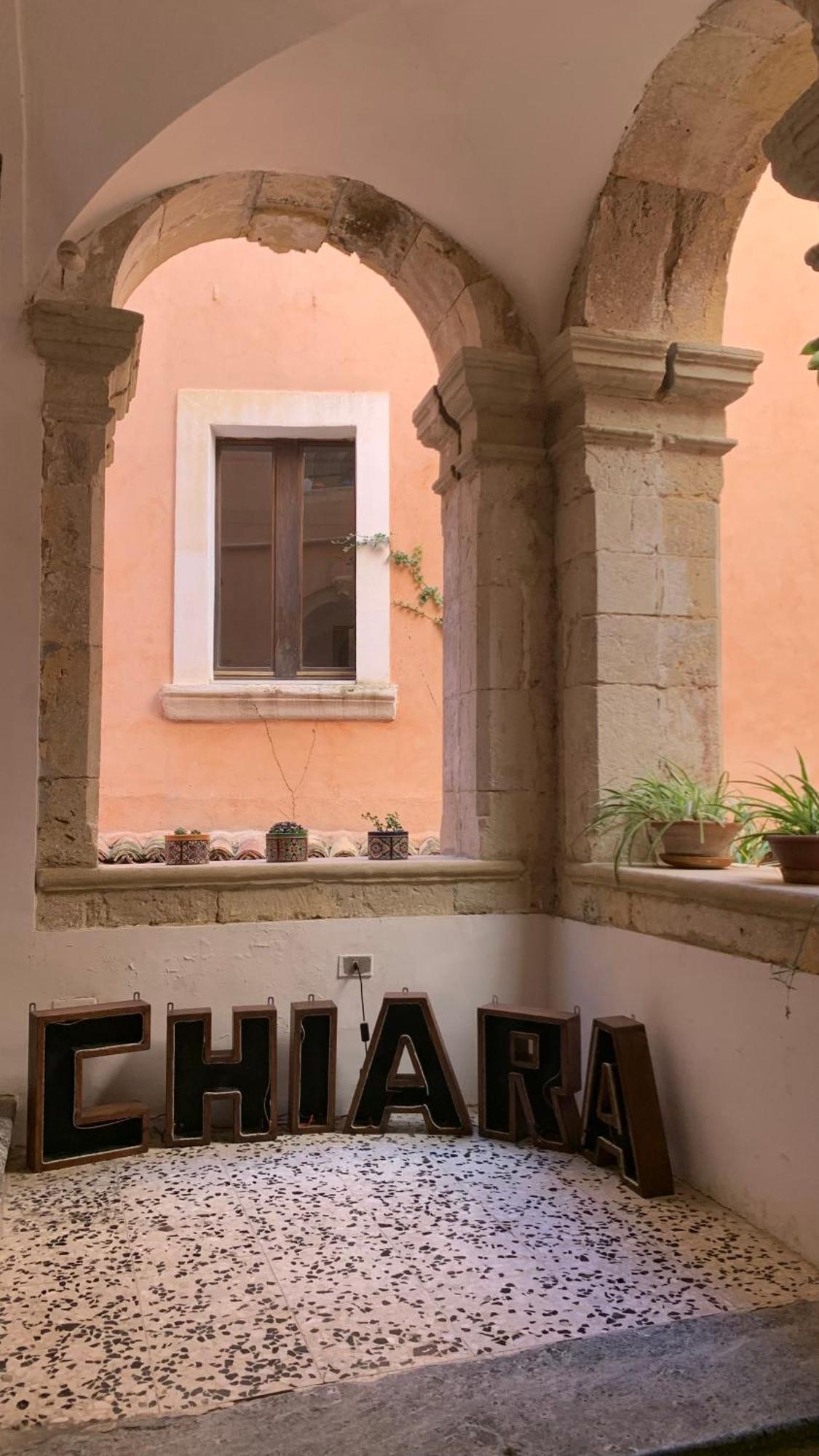 Casa Di Chiara Hostel Crotone Exterior photo